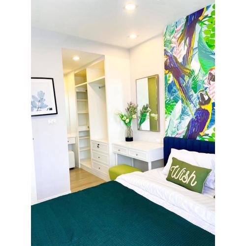 Exclusive condo & Seaview