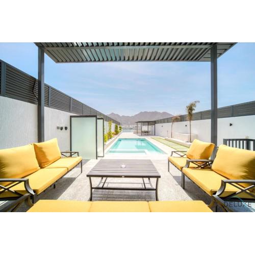 Exclusive Deal! Luxury 4BR Villa on Al Dana Island by Deluxe Holiday Homes