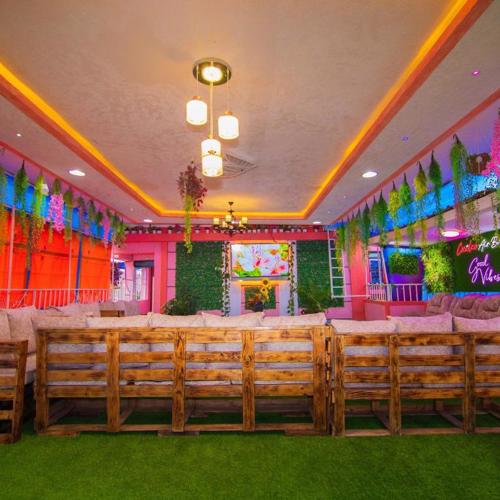 Exclusive Rooftop Retreat