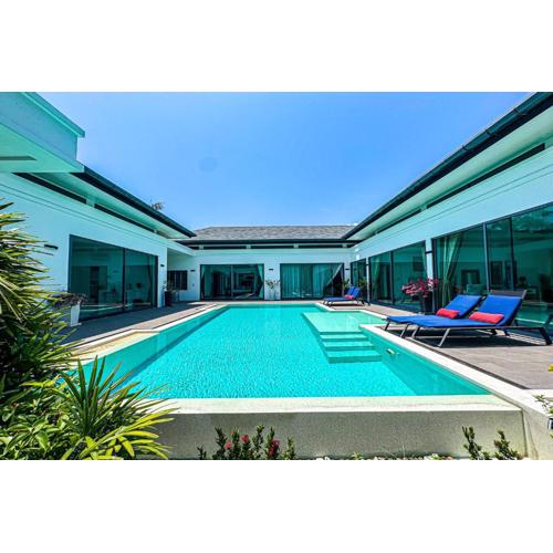 Exclusive Tropical Living! Elegant 4BR Villa Destiny with Salt Pool