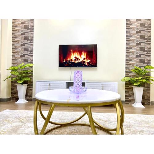 executive catchy apartment with modern equipped gym, heated swimming pool, private parking space and a relaxing rooftop with amazing city views