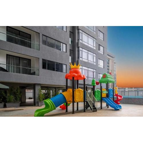 Executive elegantly fully furnished two bedroom apartment with swimming pool,fully equipped gym, child play area ,close proximity to major shopping malls ,financial institutions, conference centres with beautiful breath-taking city views