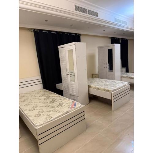 EXECUTIVE FEMALE SHARING BED SPACE near BUS STOP & CORNICHE