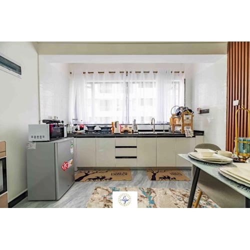 executive fully furnished apartments with luxurious facilities which features a breathtaking city views and close proximity to major shopping malls thus offering a high end lifestyle