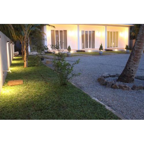 Exin River Breeze Transit Hotel - Katunayake