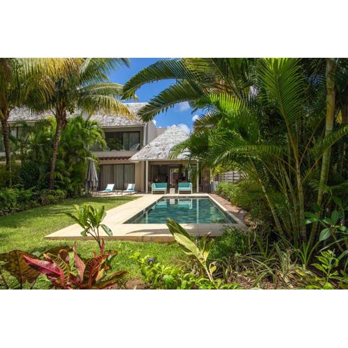 Exotic Golf view villa at Anahita