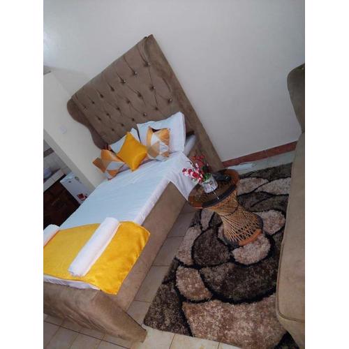 Experience Euphoria, Gish Apartments