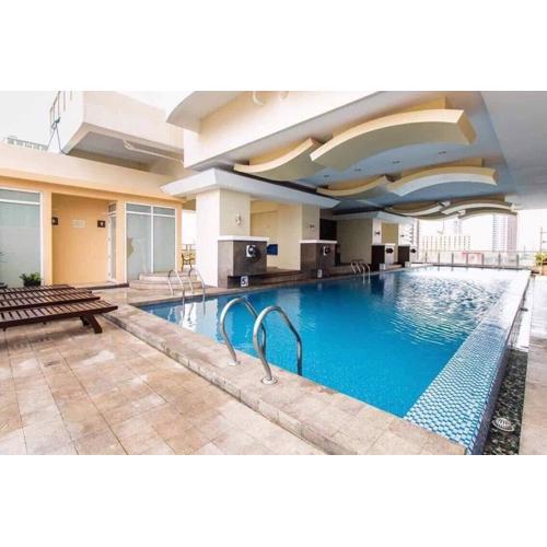 Explore Manila Trendy 1BR unit in Birch Tower