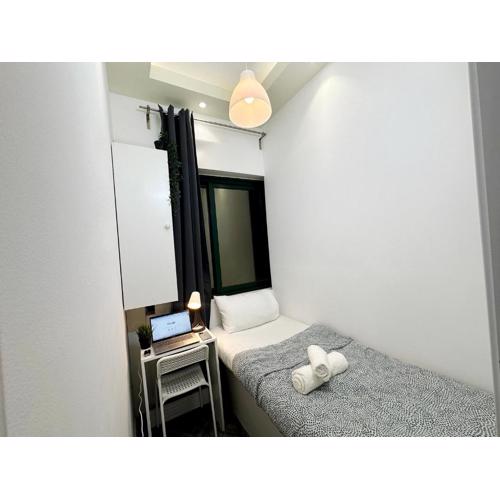 Explorer Partition Room with window Near Internet City