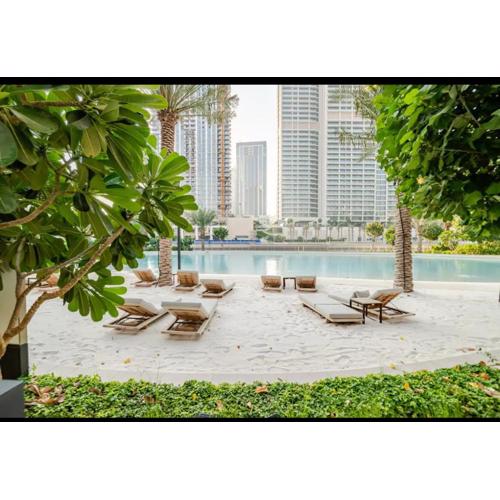 Exquisite 1-Bedroom with Pool Scenery in Dubai Creek Harbour