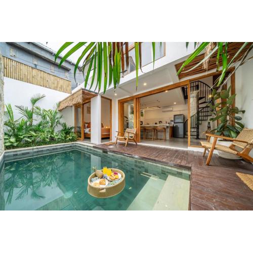 Exquisite 3-Bedroom Villa in Seminyak with Private Rooftop Oasis