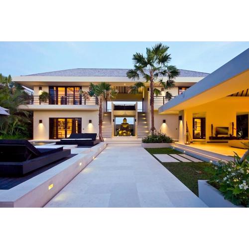 Exquisite 4BD Luxury Villa in the Heart of Berawa