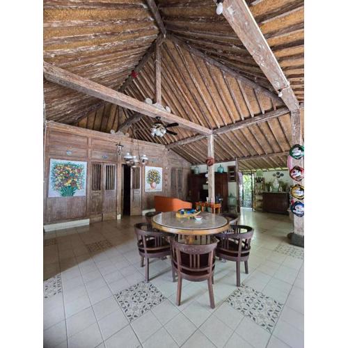 Eyang Residence Limasan Kebon Dalem