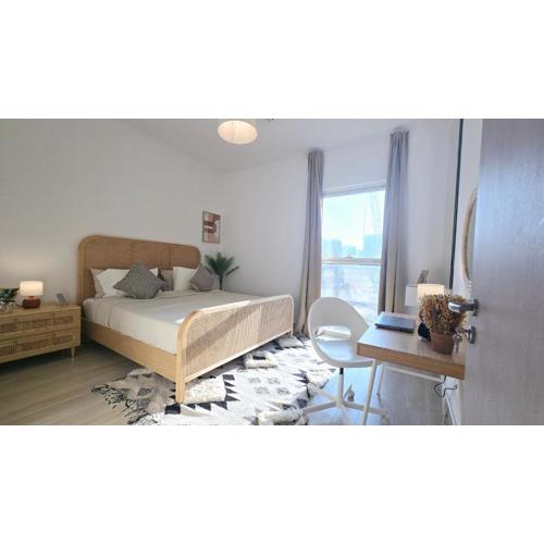 F1 - Camellia 1BR Waters Edge Yas Island, Theme Parks