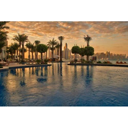 Fairmont Apartments The Palm, Free access to hotel beach and pools