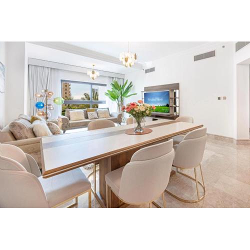 Fairmont North 2BR 2 Balconies Sea View