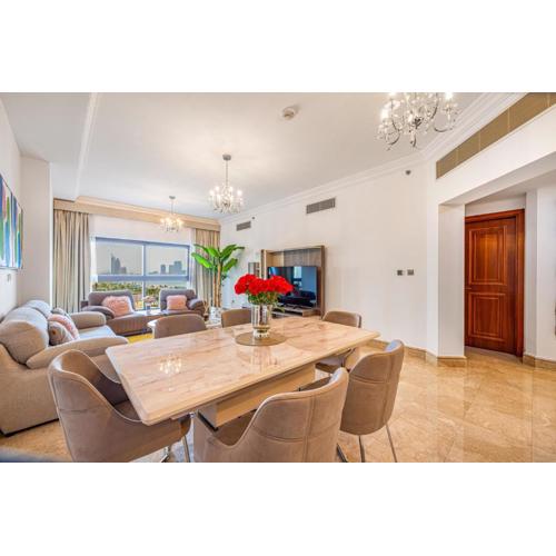 Fairmont North 2BR Balcony Sea View