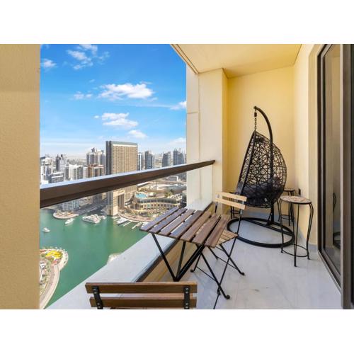 FAM Living - Stunning 2 Bedroom Home In JBR
