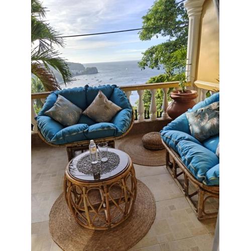 Family 2 bed apartment with stunning sea views