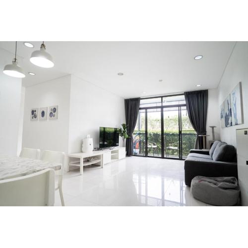 Family apartment 15 min to beach