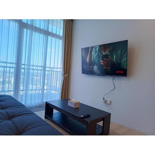 Family Holiday Fun APT Netflix by MESA