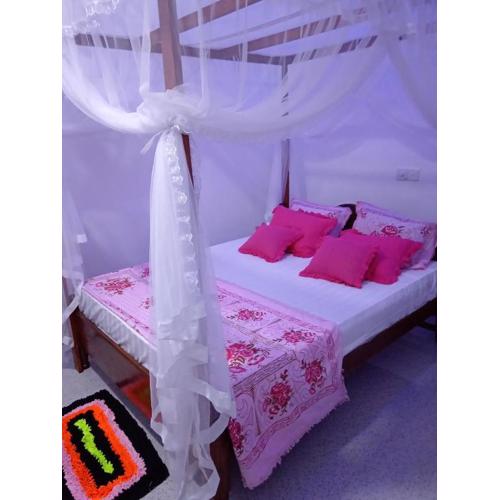 Family Home Unawatuna