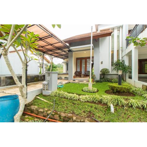 Family Only Private Pool Villa - De Reiz Mawar Syariah 3BR