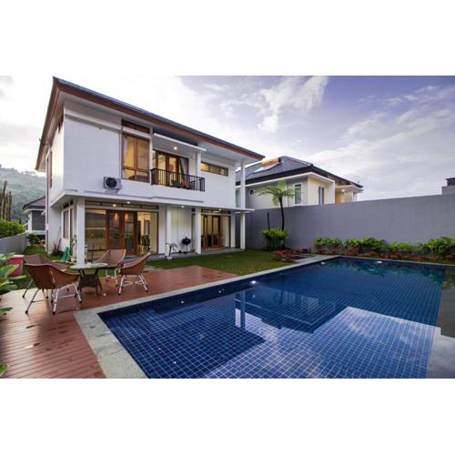 Family Only Villa Private Pool with City View - De Reiz Ara Syariah 4BR