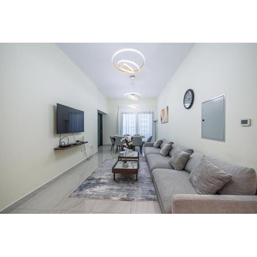 Family-Sized 4BR I Pool, Jacuzzi & Gym