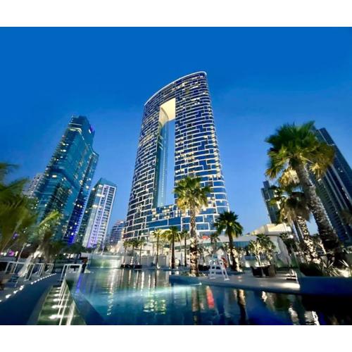 Famous Address JBR HIGH FLOOR Sea View