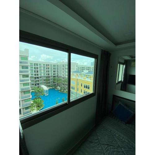 Famous Apartment With Nice Pool