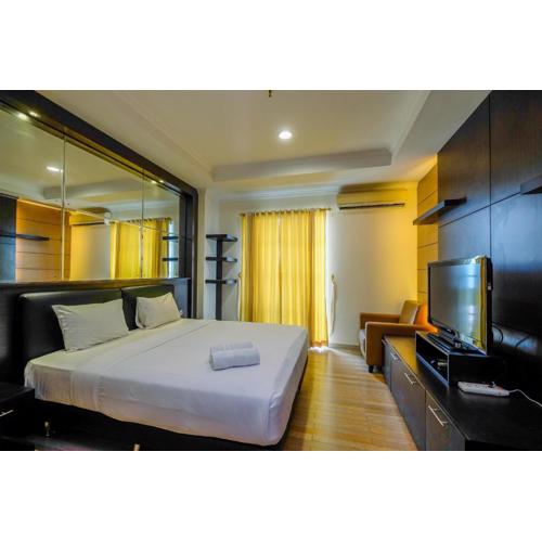 Fancy and Classic Studio Room at Bellezza Apartment By Travelio