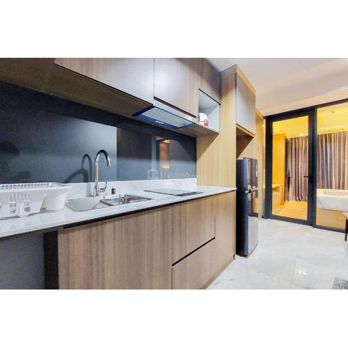 Fancy and Comfortable 1BR The Smith Alam Sutera Apartment By Travelio