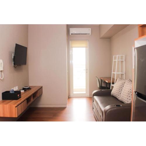 Fancy and Comfy 2BR Apartment at Springlake Summarecon By Travelio