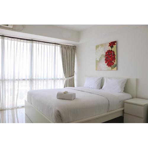 Fancy and Nice 1BR Apartment at H Residence By Travelio