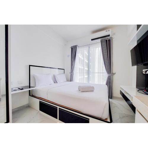 Fancy and Nice Studio at 20th Floor Sky House BSD Apartment By Travelio