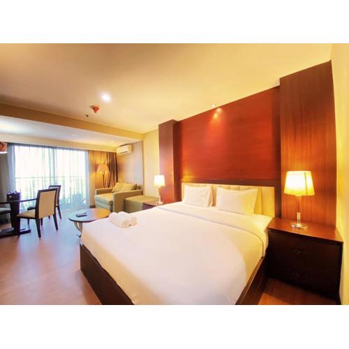 Fancy and Nice Studio at El Royale Apartment By Travelio