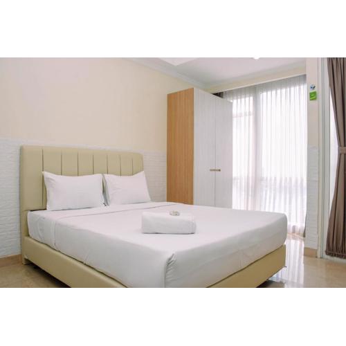 Fancy and Nice Studio Room at Menteng Park Apartment By Travelio