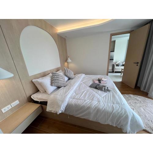 FANTASEA KAMALA NEW 1 BEDROOM & Living Room Balcony