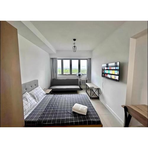 Fast WiFi - Free Pool Access - Netflix - Hot Shower