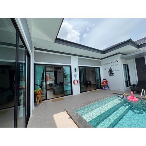 Fedora Moon Pool Villa Khanom