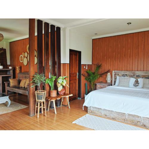 female-only solowe home villa