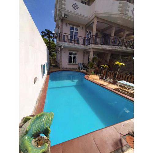 Fina villa, Mont choisy