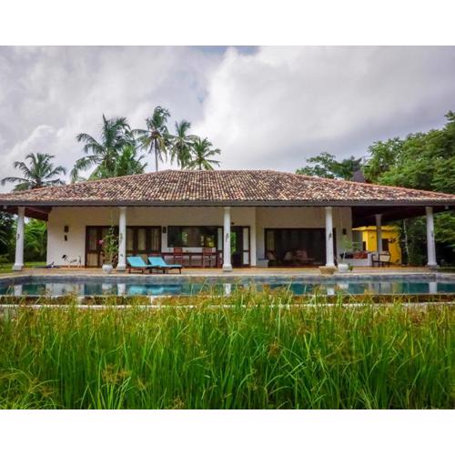 FireMoonGarden by Peacock Villa