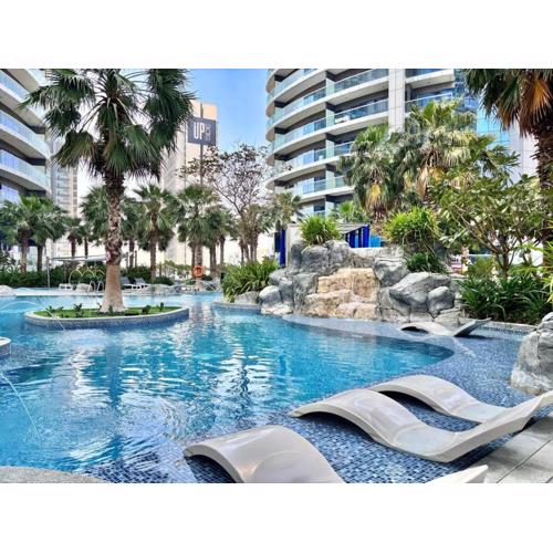 FIRST CLASS 2BR Ultimate Luxury & Glam Escape