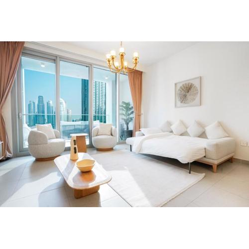 FIRST CLASS 3BR Burj Khalifa & Fountain view