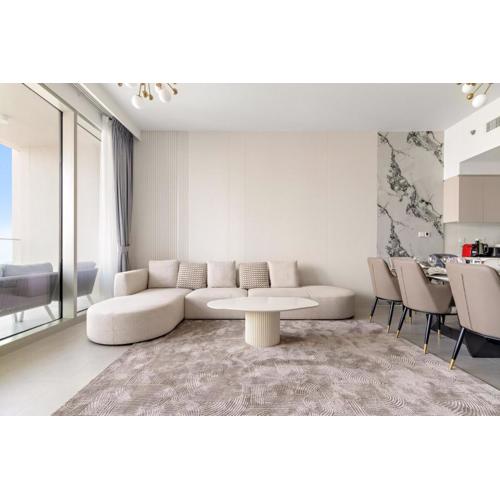 FIRST CLASS 4BR Luxe Downtown Escape