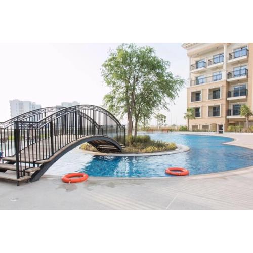 FIRST CLASS Studio Elegant Escape, Cozy Luxe