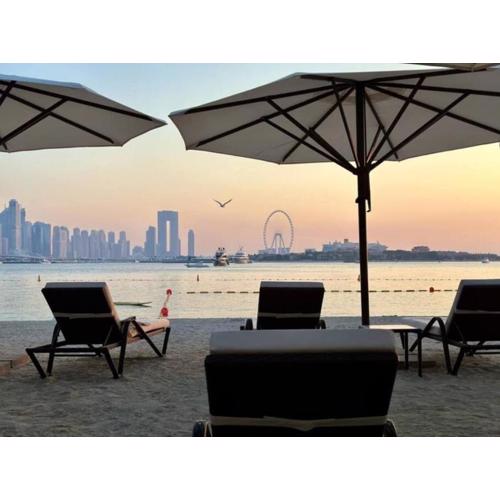 FIRST CLASS Studio Infinity Pool and Luxe Vibes