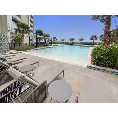 FIRST CLASS Studio Luxe Living